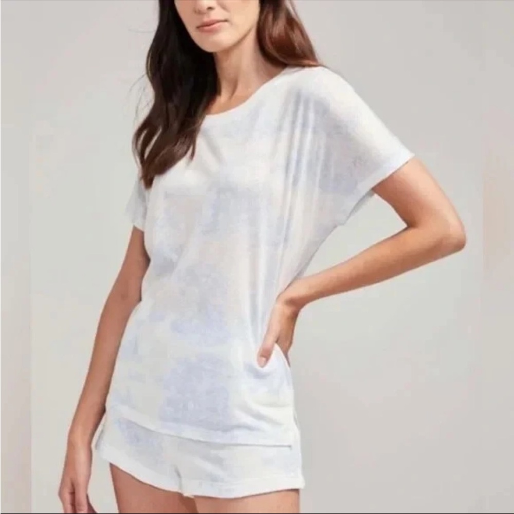 Wildfox Toile Heritage Havi Blue Floral & White Short Sleeve Tee Size Medium EUC